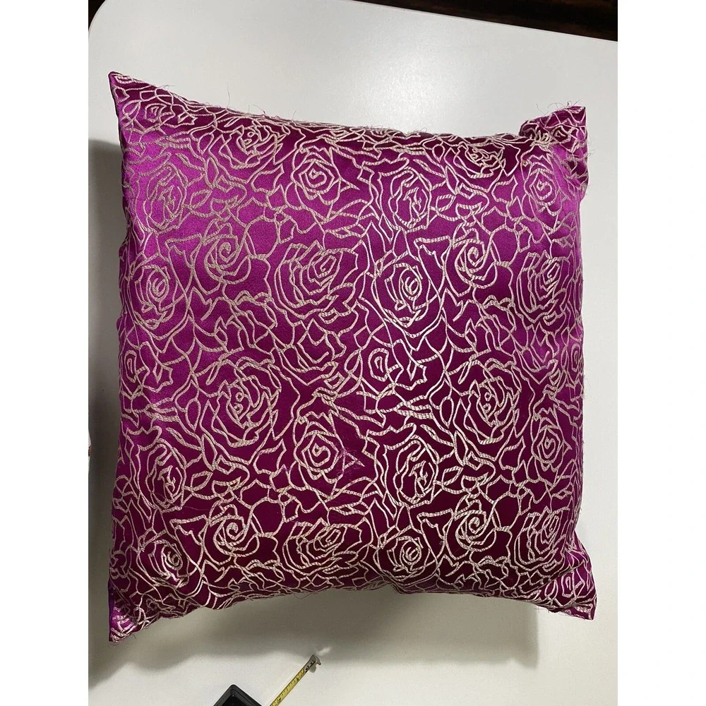 The Unbranded Brand elegant purple